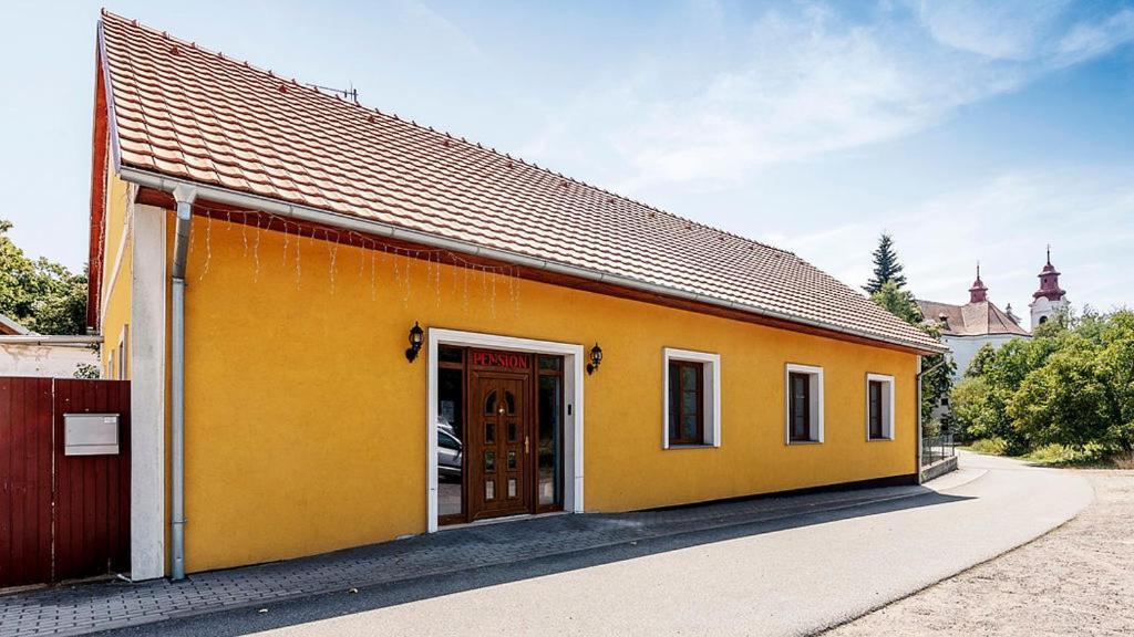 Pension U Zamku Lechovice Экстерьер фото