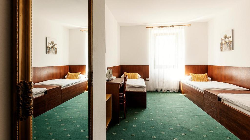 Pension U Zamku Lechovice Экстерьер фото